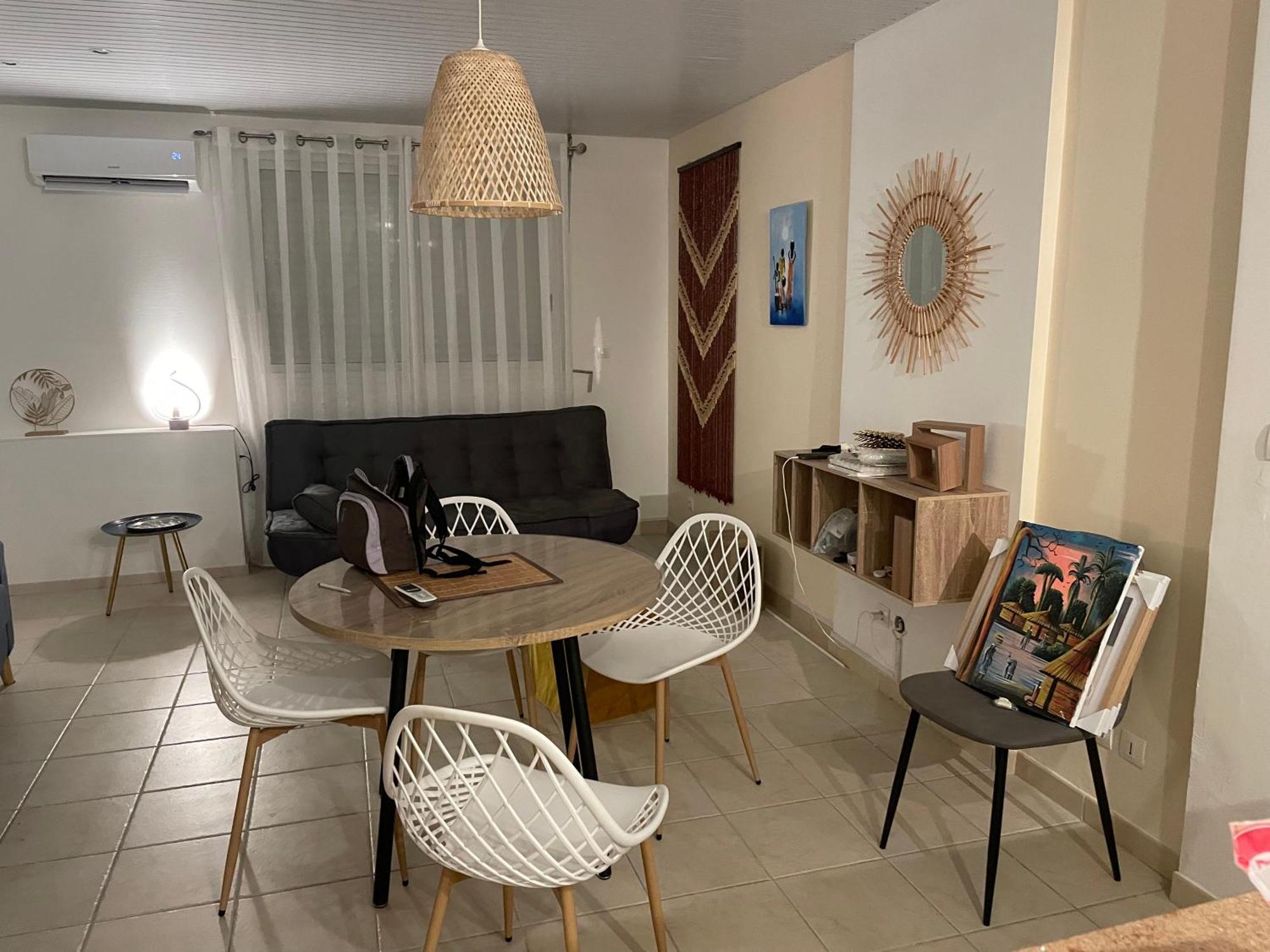 Cosy T3 Au Coeur De Sainte Anne Apartman Kültér fotó